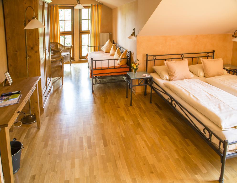 Landhotel&Weingut Espenhof Flonheim Exterior foto